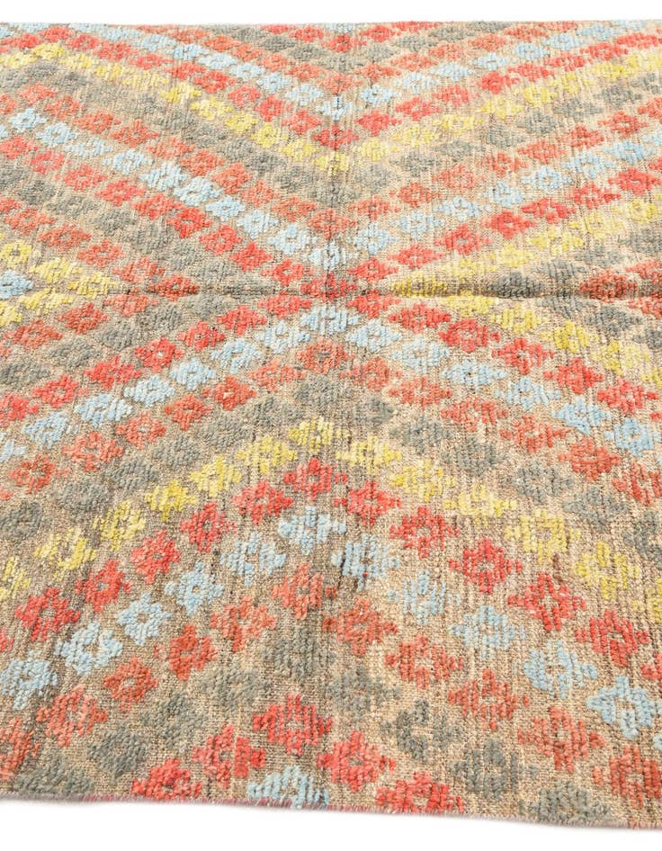 Detail image of  5' 6 x 8' 4  Hand Knotted Darya Wool Rug