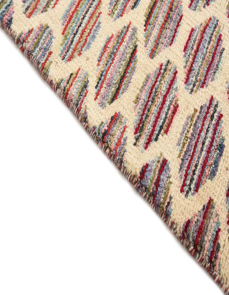 Detail image of  2' 10 x 3' 10  Hand Knotted Darya Wool Rug