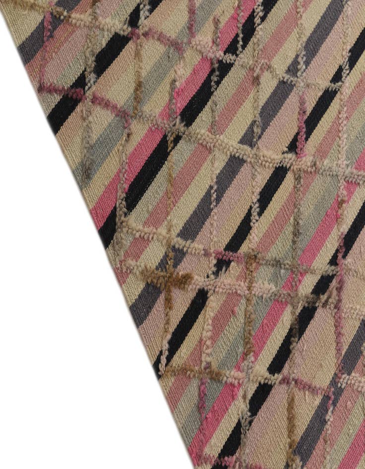 Detail image of  6' 3 x 10' 3  Hand Knotted Darya Wool Rug