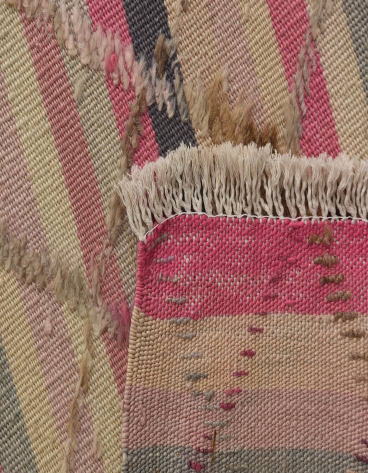 Detail image of  6' 3 x 10' 3  Hand Knotted Darya Wool Rug