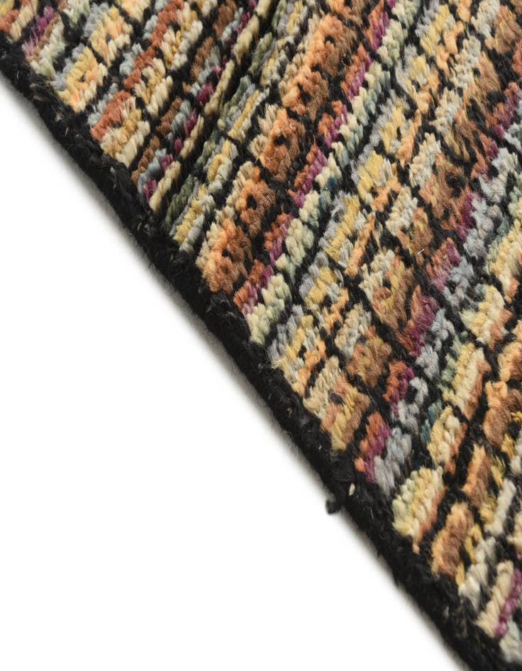 Detail image of  2' 7 x 4' 4  Hand Knotted Darya Wool Rug