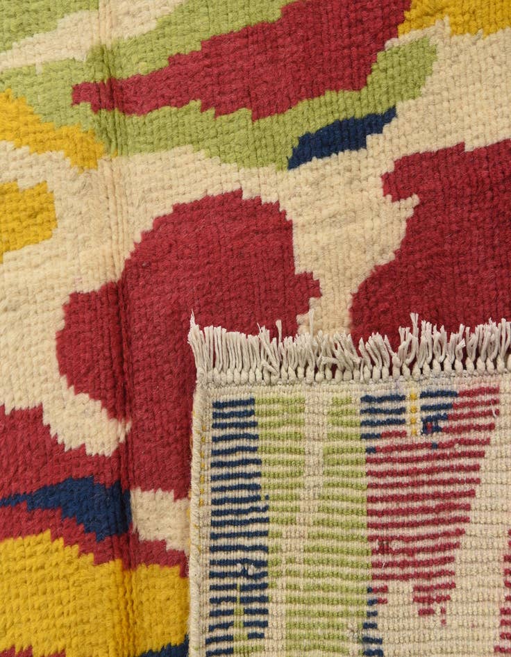 Detail image of  5' 2 x 8' 8  Hand Knotted Darya Wool Rug