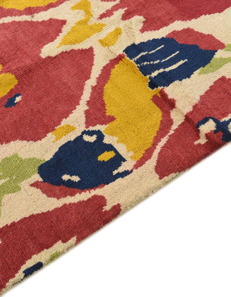 Detail image of  5' 4 x 8'  Hand Knotted Darya Wool Rug