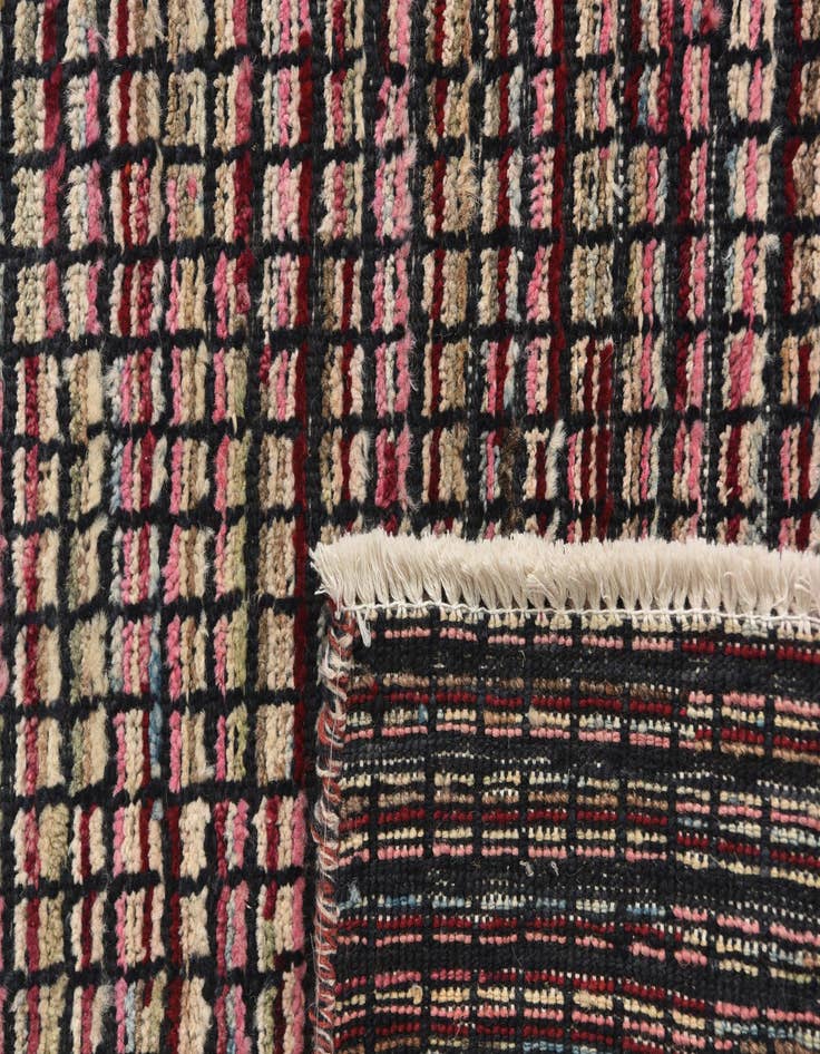 Detail image of  5' 8 x 8'  Hand Knotted Darya Wool Rug