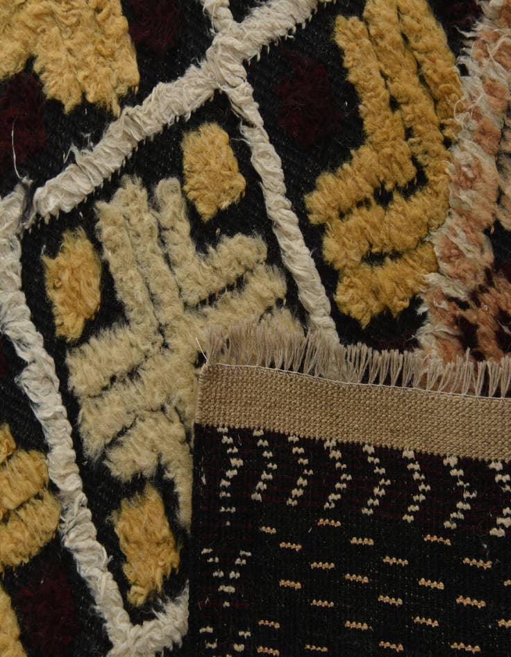 Detail image of  8' 1 x 10' 4  Hand Knotted Darya Wool Rug