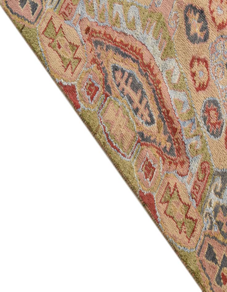 Detail image of  5' 4 x 7' 8  Hand Knotted Darya Rug