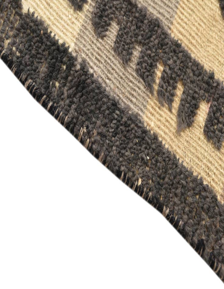 Detail image of  7' 10 x 10' 5  Hand Knotted Darya Wool Rug