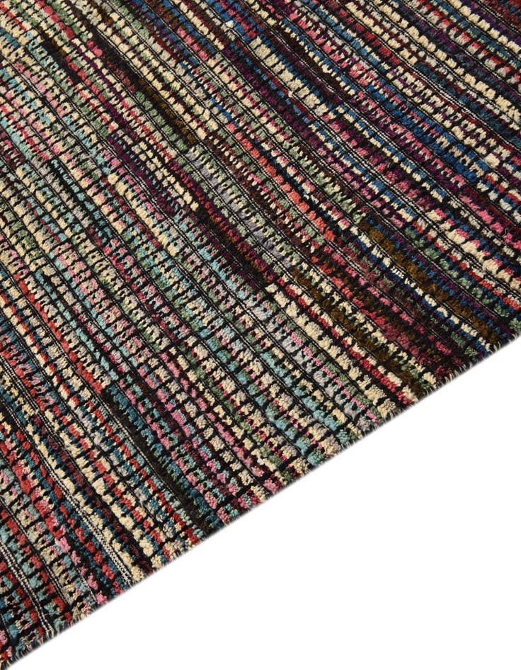 Detail image of  7' 8 x 10'  Hand Knotted Darya Wool Rug