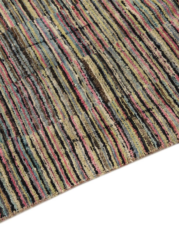 Detail image of  6' x 10' 3  Hand Knotted Darya Wool Rug