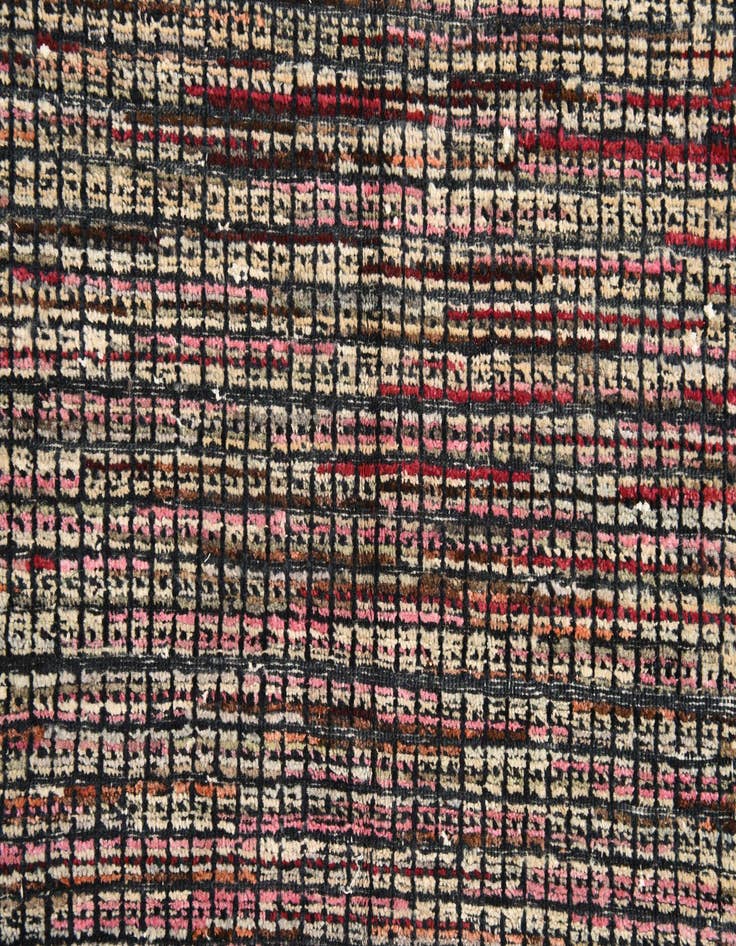 Detail image of  5' 6 x 8' 2  Hand Knotted Darya Wool Rug