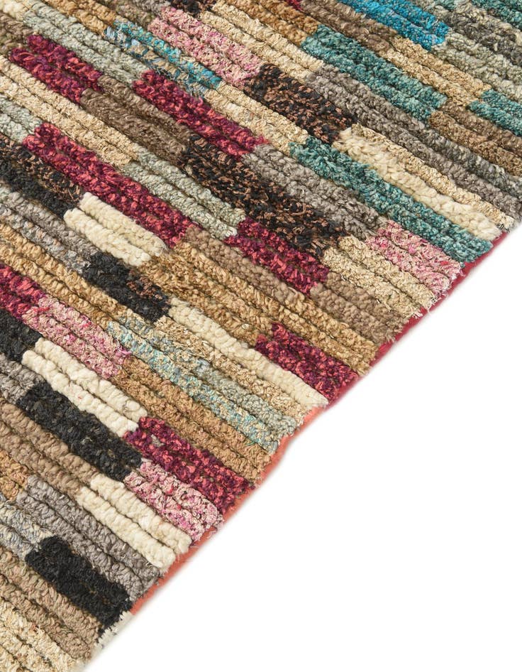 Detail image of  6' 1 x 9' 7  Hand Knotted Darya Wool Rug