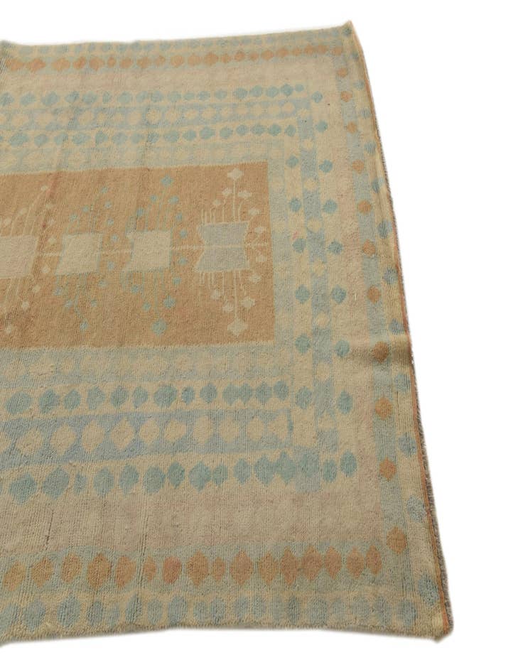 Detail image of  5' 4 x 7' 3  Hand Knotted Darya Wool Rug