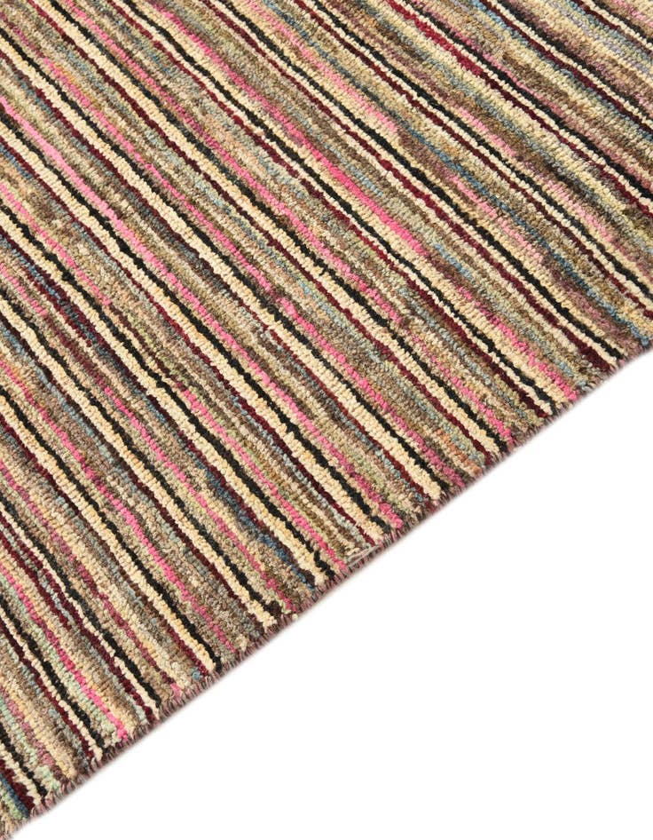 Detail image of  6' 6 x 10' 4  Hand Knotted Darya Wool Rug