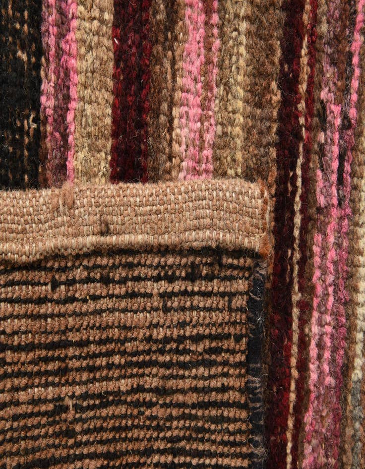 Detail image of  6' 4 x 9' 11  Hand Knotted Darya Wool Rug