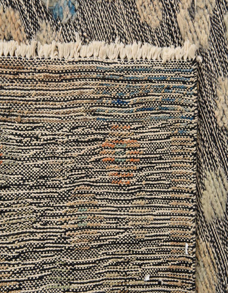 Detail image of  8' 6 x 10'  Hand Knotted Darya Wool Rug