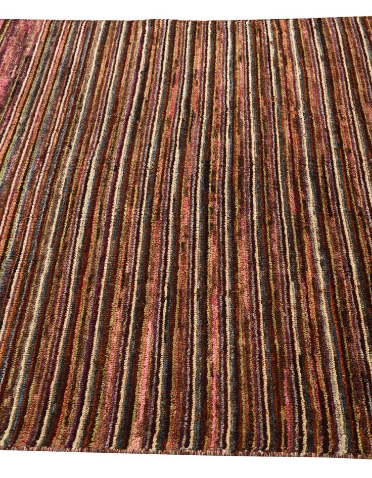 Detail image of  5' 2 x 8'  Hand Knotted Darya Wool Rug