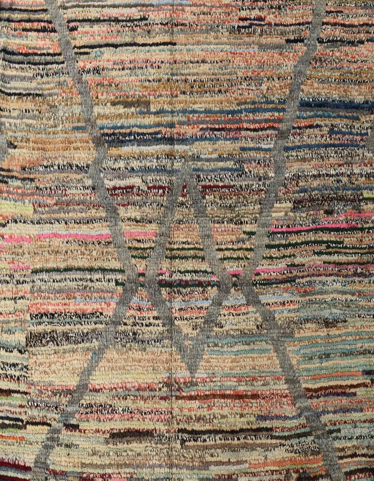 Detail image of  13' 6 x 20' 9  Hand Knotted Darya Wool Rug