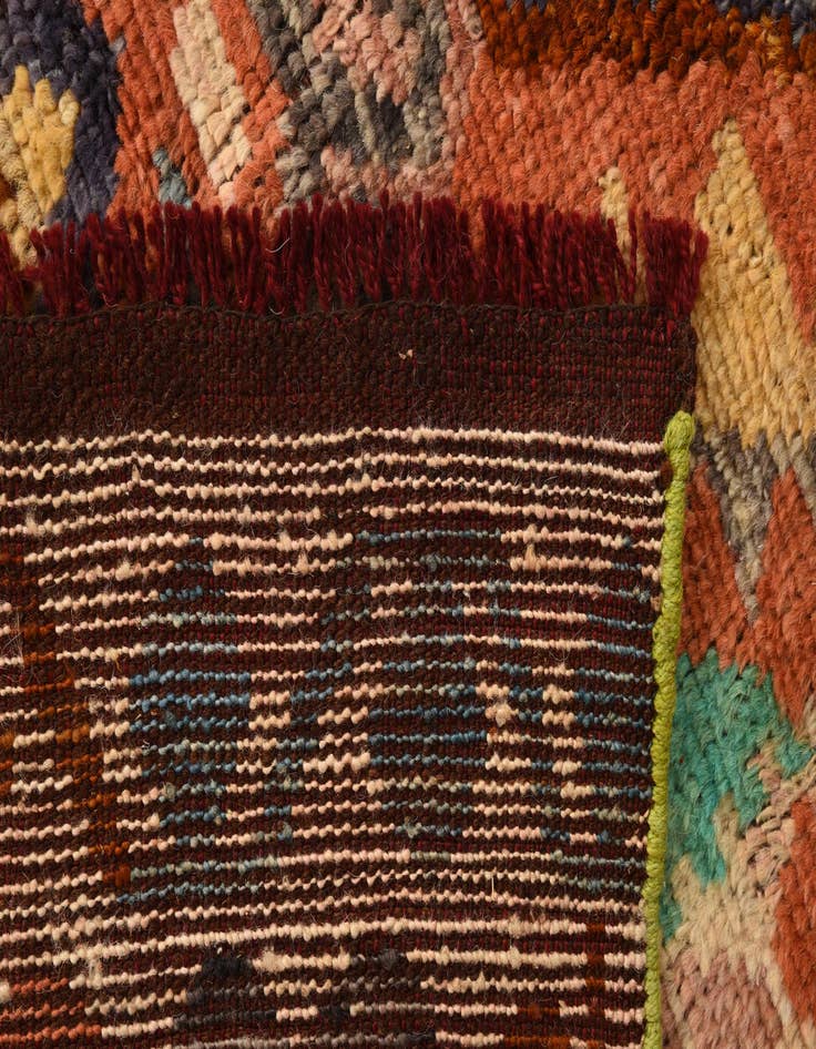 Detail image of  6' 9 x 10' 3  Hand Knotted Darya Wool Rug