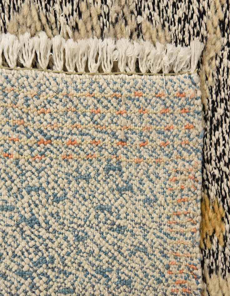 Detail image of  5' x 6' 10  Hand Knotted Darya Wool Rug