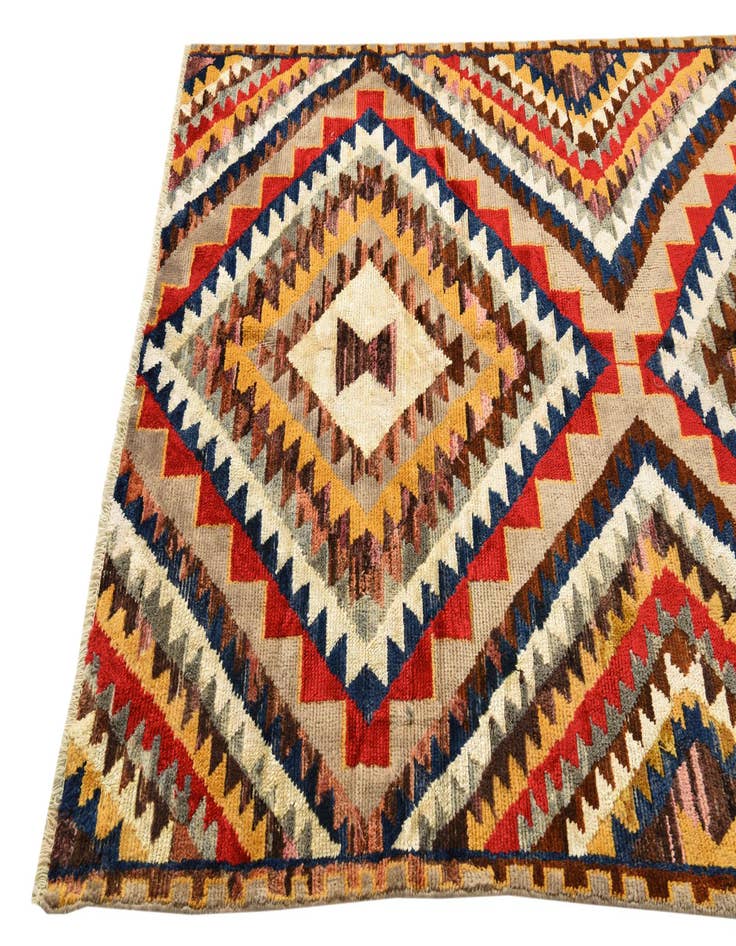 Detail image of  5' 4 x 8'  Hand Knotted Darya Rug