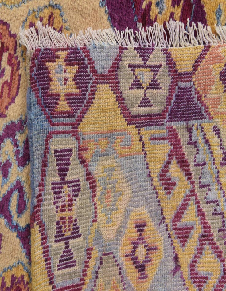 Detail image of  5' 9 x 7' 8  Hand Knotted Darya Rug