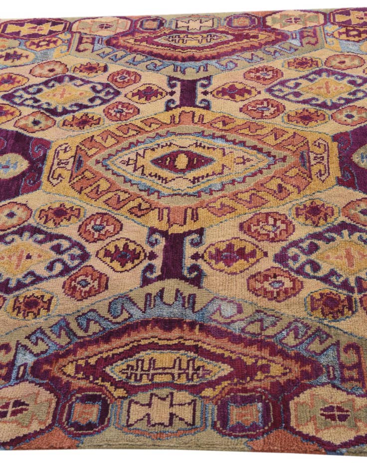 Detail image of  5' 9 x 7' 8  Hand Knotted Darya Rug