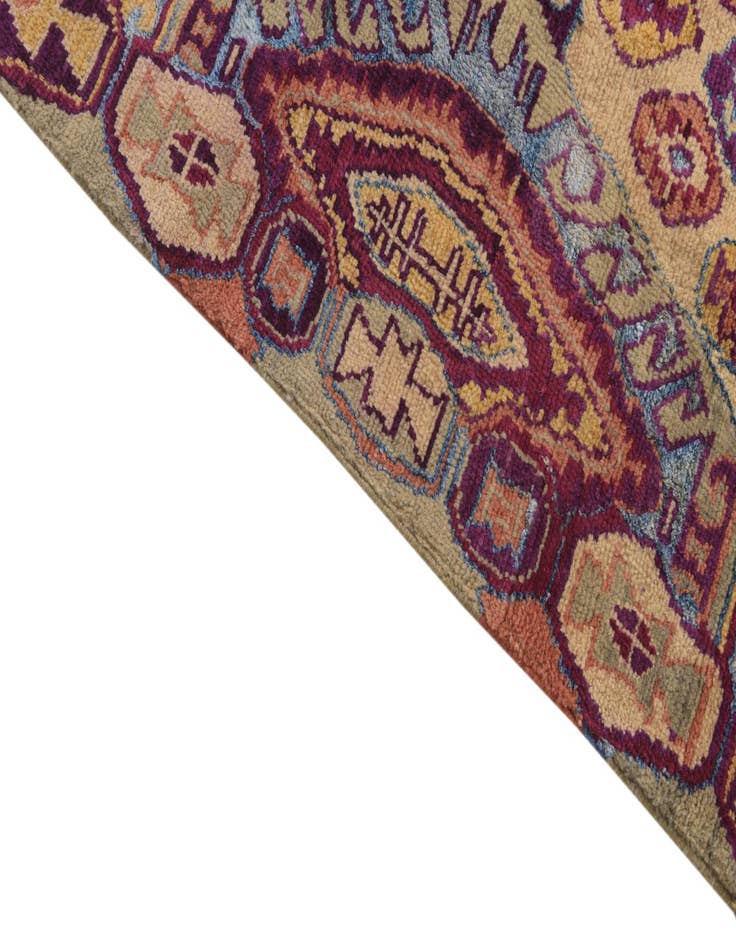 Detail image of  5' 9 x 7' 8  Hand Knotted Darya Rug