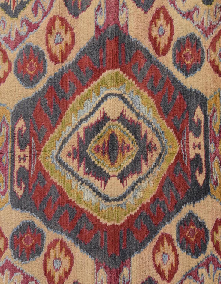 Detail image of  5' 4 x 8'  Hand Knotted Darya Rug