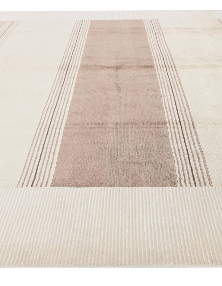 Detail image of  7' 10 x 9' 10  Hand Knotted Darya Wool Rug