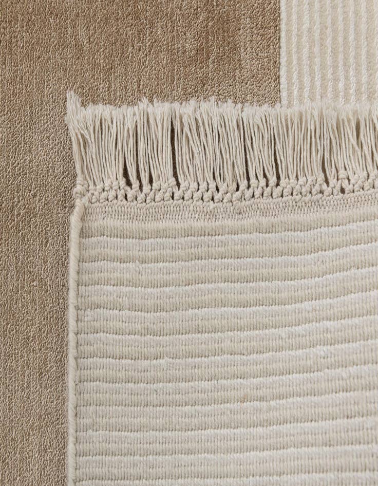 Detail image of  7' 10 x 9' 10  Hand Knotted Darya Wool Rug