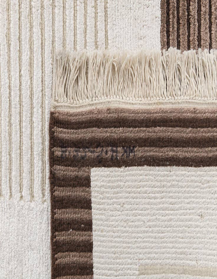 Detail image of  8' 2 x 12'  Hand Knotted Darya Wool Rug