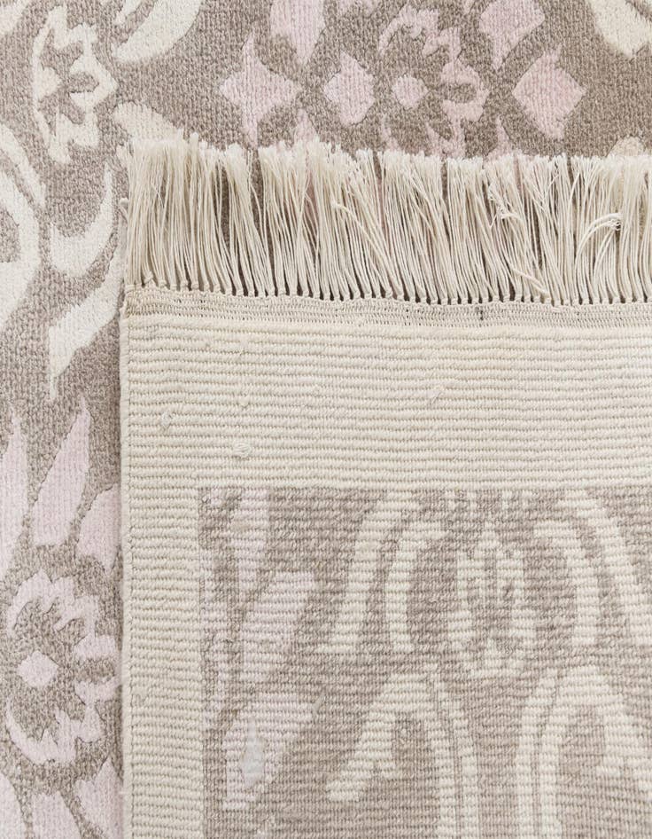 Detail image of  8' 6 x 11' 8  Hand Knotted Darya Wool Rug