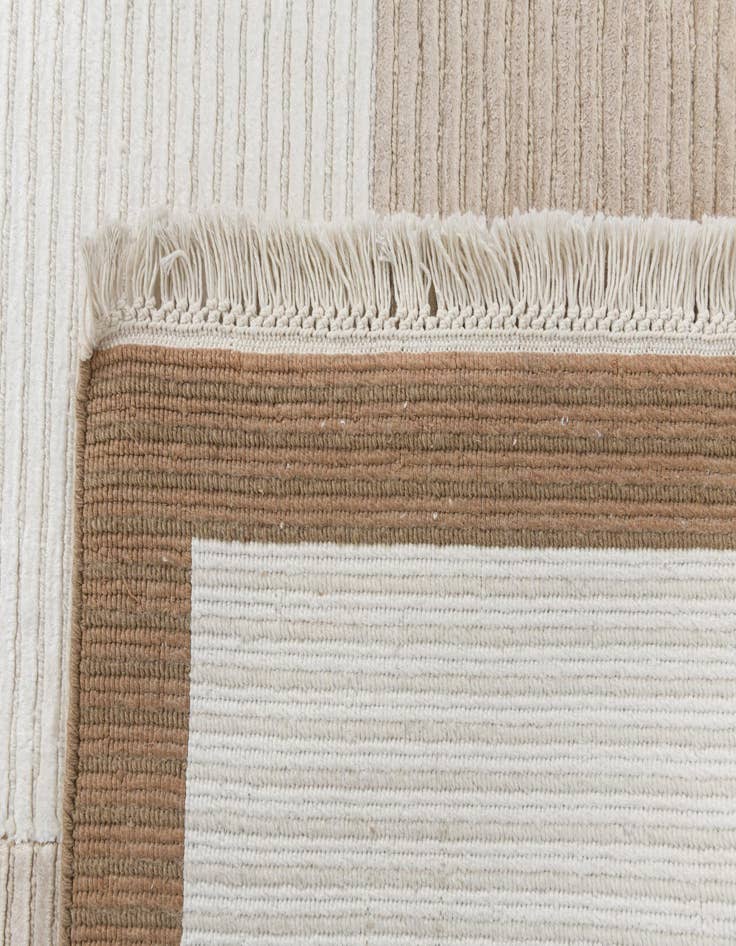 Detail image of  8' 3 x 11' 6  Hand Knotted Darya Wool Rug