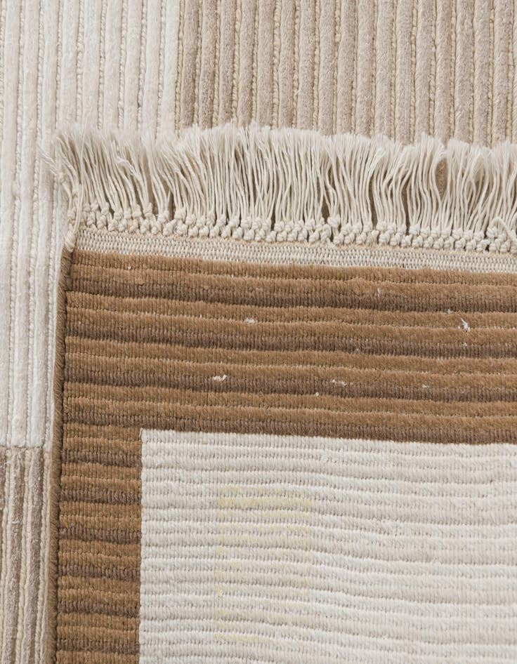 Detail image of  8' 1 x 11' 5  Hand Knotted Darya Wool Rug