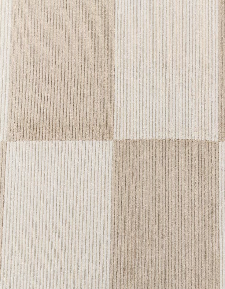 Detail image of  6' 5 x 9' 7  Hand Knotted Darya Wool Rug