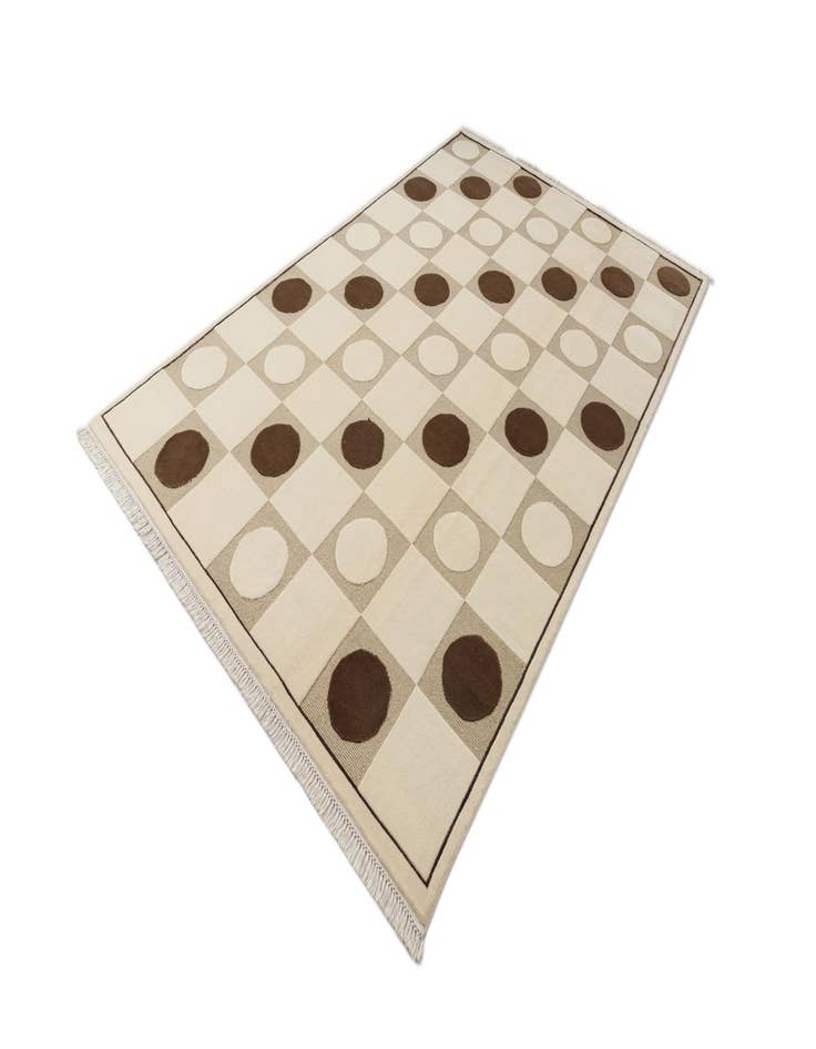 Detail image of  6' 6 x 9' 10  Hand Knotted Darya Wool Rug