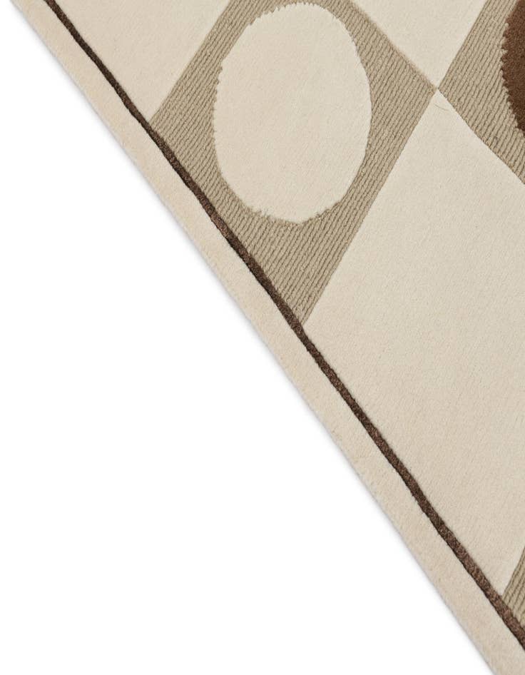 Detail image of  6' 6 x 9' 10  Hand Knotted Darya Wool Rug