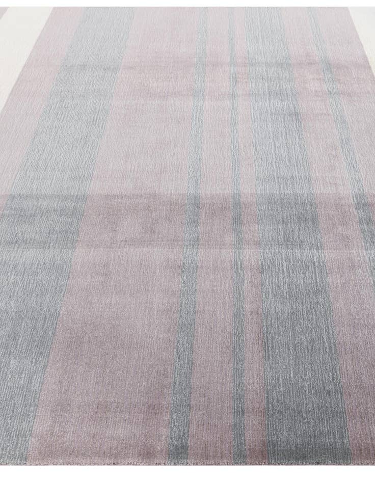 Detail image of  6' 7 x 9' 10  Hand Knotted Darya Wool Rug