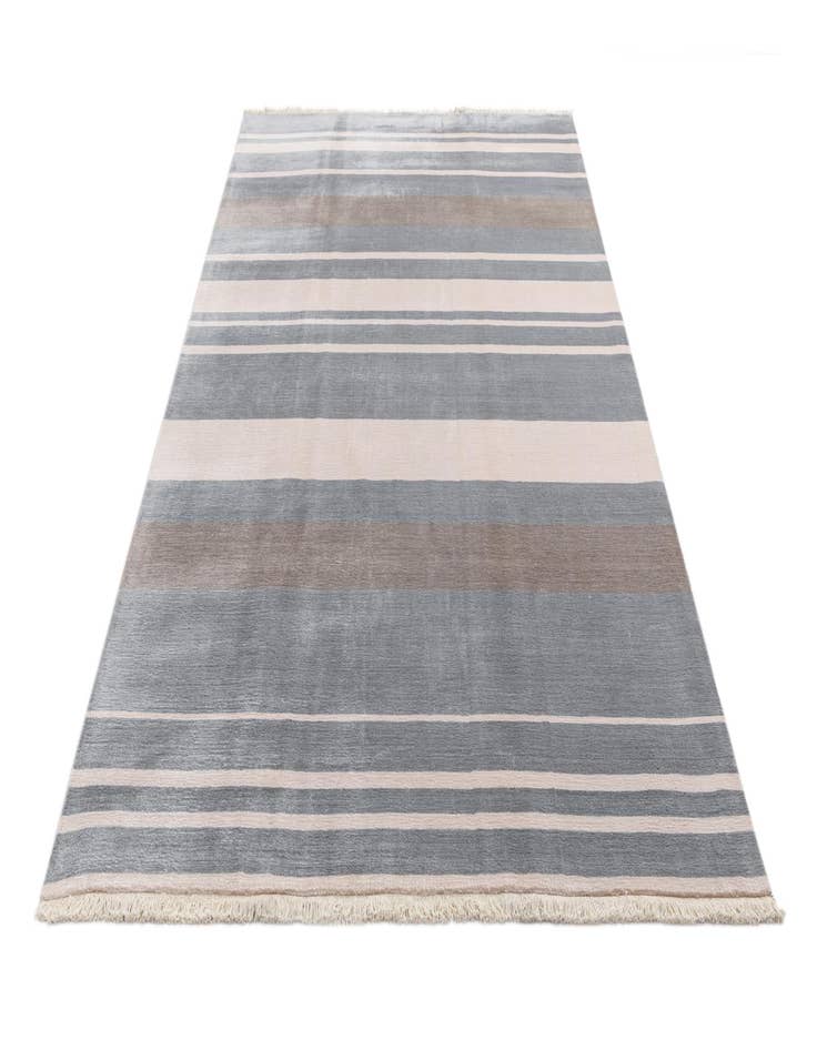 Detail image of  6' 7 x 9' 10  Hand Knotted Darya Wool Rug