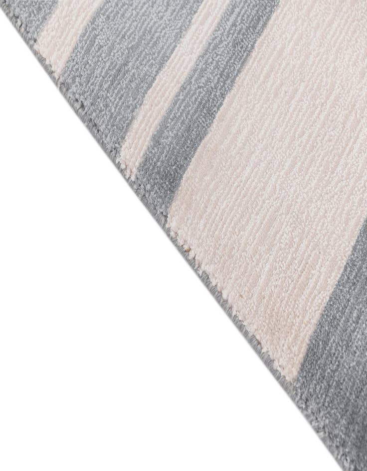 Detail image of  6' 7 x 9' 10  Hand Knotted Darya Wool Rug