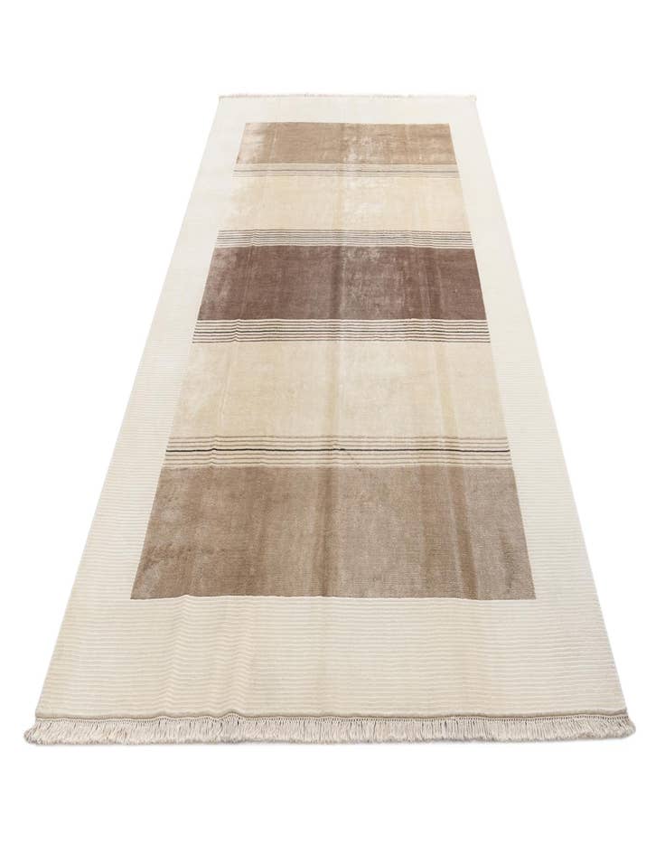 Detail image of  6' 10 x 9' 5  Hand Knotted Darya Wool Rug