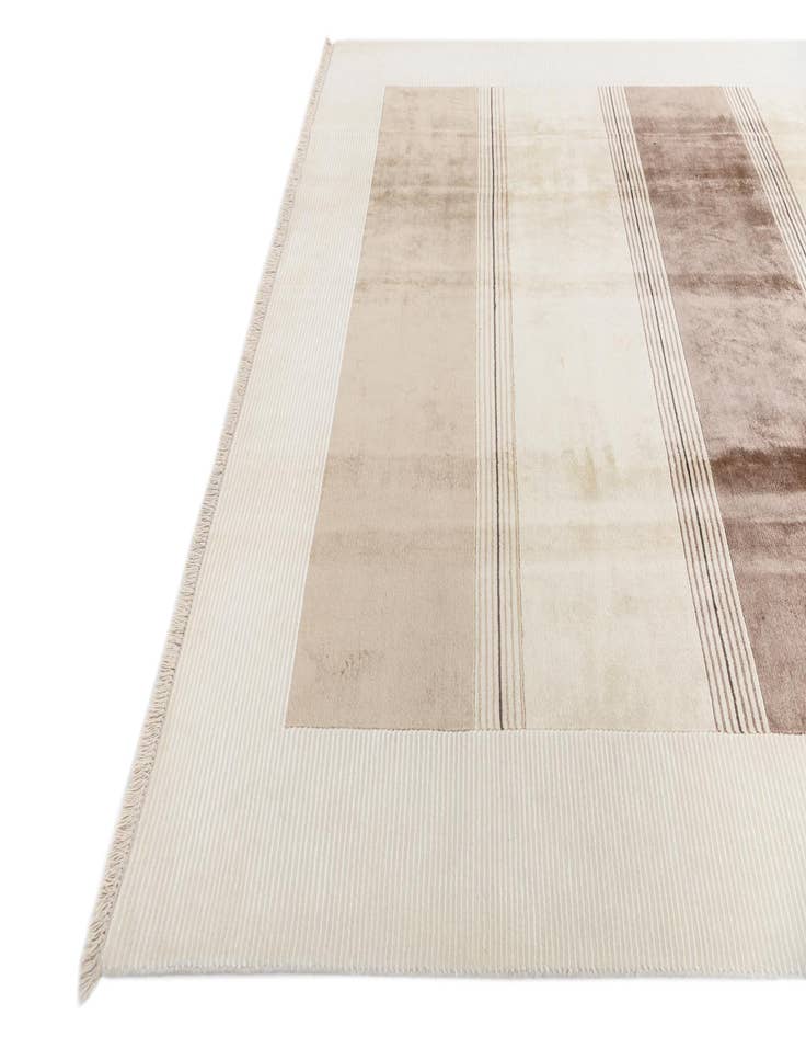 Detail image of  6' 10 x 9' 5  Hand Knotted Darya Wool Rug