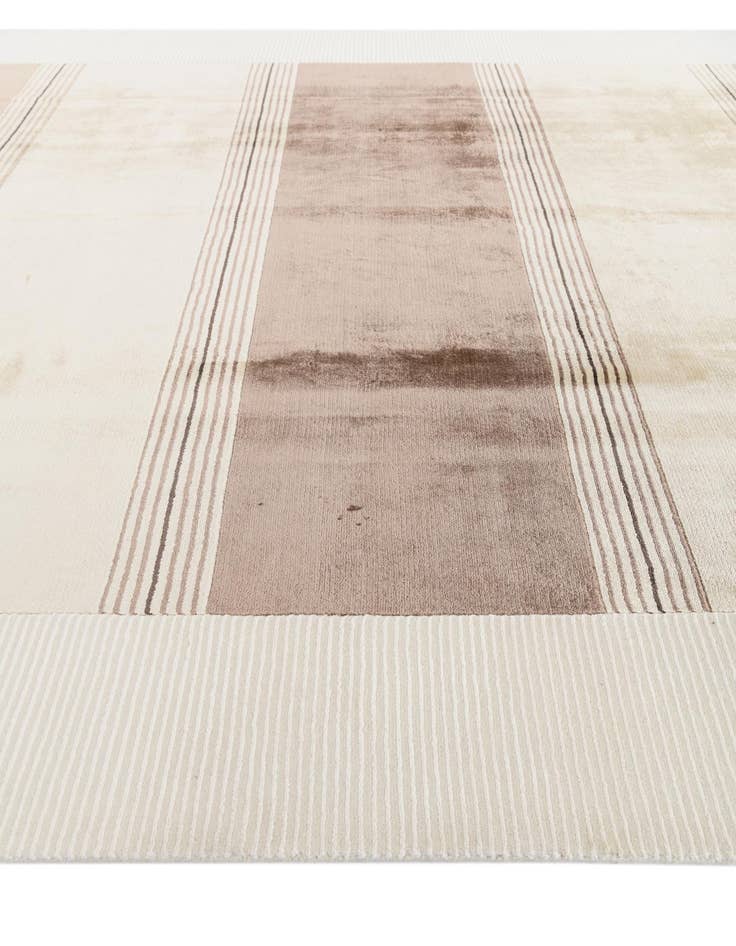 Detail image of  6' 10 x 9' 5  Hand Knotted Darya Wool Rug