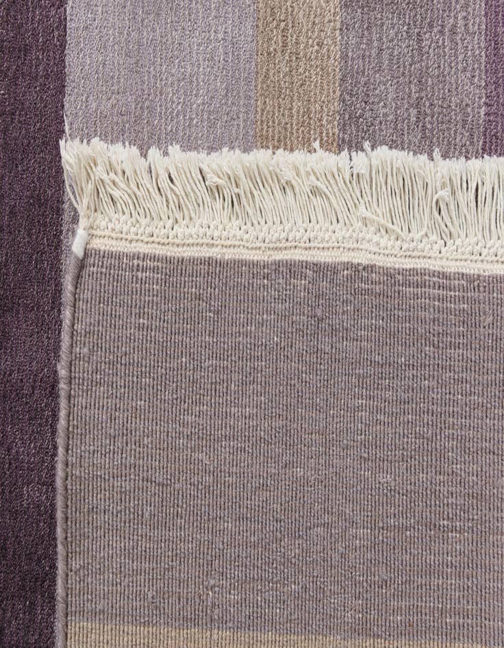 Detail image of  6' 4 x 9' 8  Hand Knotted Darya Wool Rug