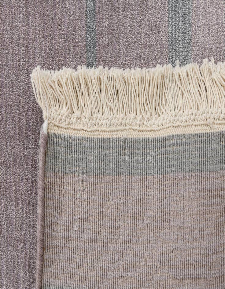 Detail image of  6' 6 x 9' 9  Hand Knotted Darya Wool Rug