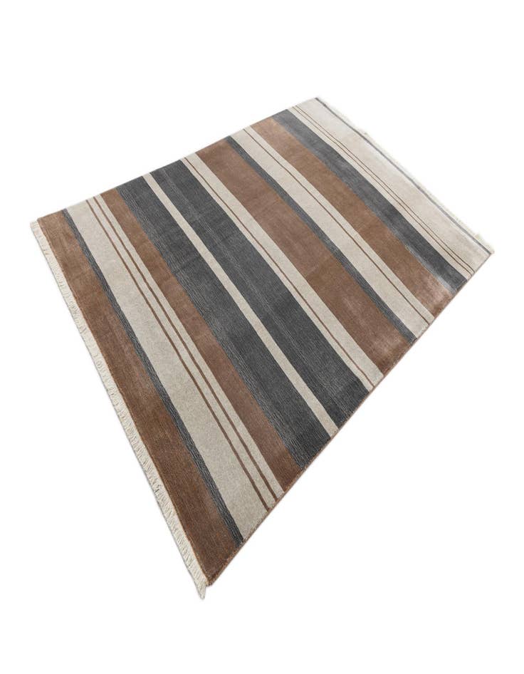 Detail image of  6' 6 x 9' 9  Hand Knotted Darya Wool Rug