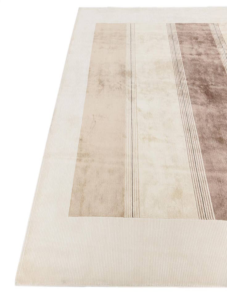 Detail image of  6' 10 x 9' 6  Hand Knotted Darya Wool Rug