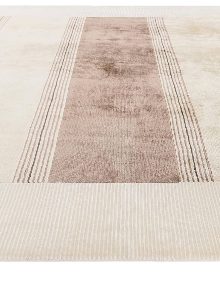 Detail image of  6' 10 x 9' 6  Hand Knotted Darya Wool Rug