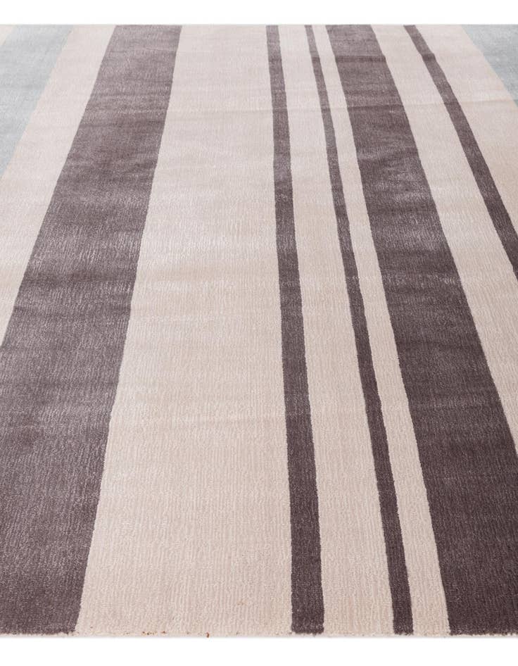 Detail image of  6' 7 x 9' 9  Hand Knotted Darya Wool Rug