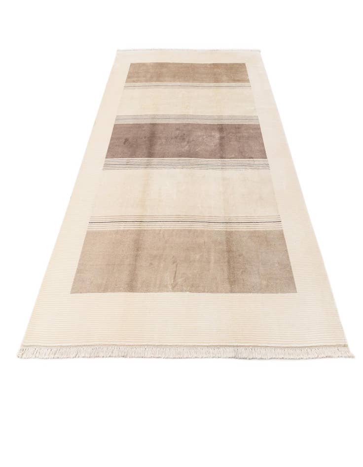 Detail image of  6' 9 x 9' 5  Hand Knotted Darya Wool Rug